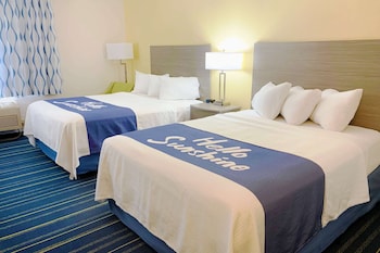 Room, 2 Queen Beds, Non Smoking (Pet-Friendly)
