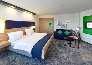 Suite, 1 Bedroom (Living/Dining Area)