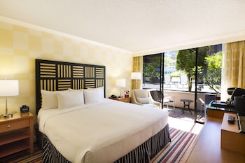 Room, 1 King Bed, Mobility Accessible, Patio