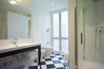 Double Room (extra bed)