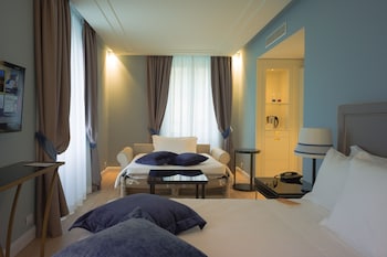 Double Room (extra bed)