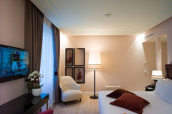 Deluxe Double Room, 1 King Bed (Queen)