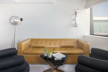 Suite, 1 Bedroom, Accessible, Garden View