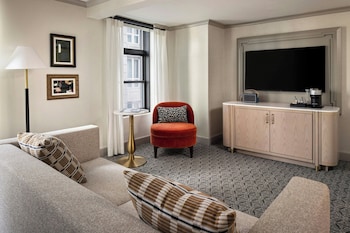 Studio, 1 King Bed with Sofa bed