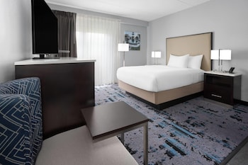 Room, 1 Queen Bed, Non Smoking (Mobility, Roll-in Shower)