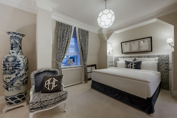 Premium Room (designed by PATRICK HELLMANN)