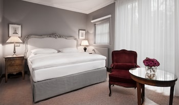 Deluxe Room, 1 King Bed