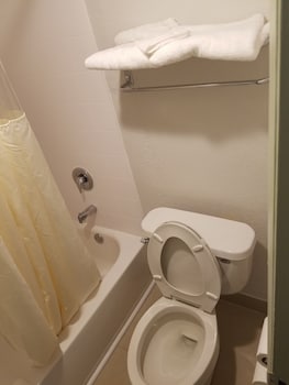 Standard Room, 1 King Bed, Accessible, Non Smoking