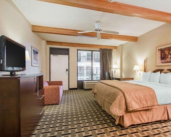 Suite, 1 King Bed, Non Smoking