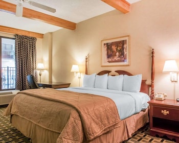 Suite, 1 King Bed, Non Smoking