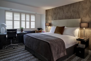 Classic Room, 1 King Bed, Accessible
