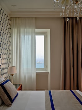 Junior Suite, Sea View (No Balcony)