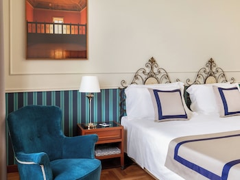 Deluxe Room, Sea View (No Balcony)