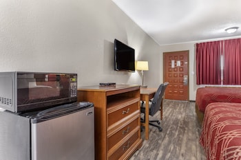 Standard Room, 2 Queen Beds, Non Smoking