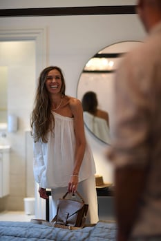 Deluxe Room, 1 King Bed, Non Smoking