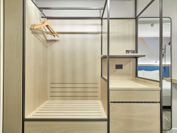 Premium Room, 1 King Bed