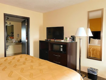 Standard Room, 2 Queen Beds, Non Smoking