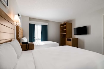 Suite, Multiple Beds (Two Bedroom, Mobility Accesible)