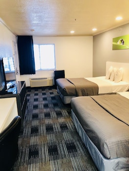 Room, 2 Queen Beds, Non Smoking