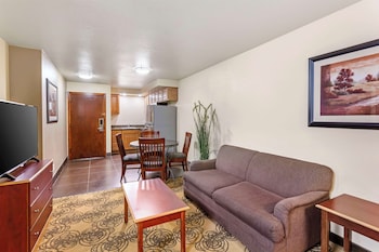Suite, 2 Queen Beds, Non Smoking, Kitchen (with Sofabed)