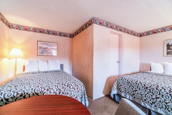 Room, Non Smoking (1 King Bed & 1 Full Bed)