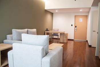 Deluxe Suite, Multiple Beds