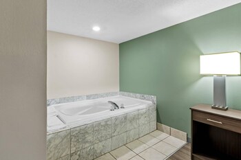 Suite, 1 King Bed, Non Smoking