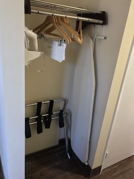 Room, 2 Queen Beds, Accessible, Non Smoking (Mobility, Bathtub w/Grab Bars)