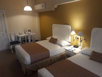 Standard Room, 2 Double Beds
