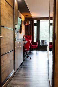 Family Room (Forest View)