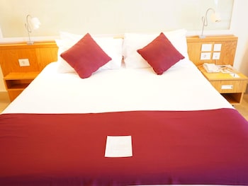 Superior Suite, 1 King Bed (Pool Side)