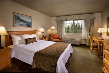 Deluxe Room, 1 Queen Bed, Non Smoking, Private Bathroom (Coast Queen)