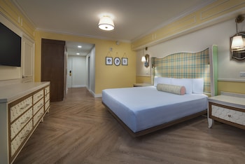 Garden Room - Club Level Access - Wheelchair accessible with roll-in shower and optional hearing  -