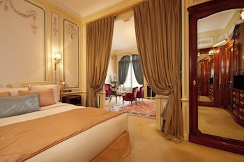 Signature Suite