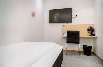 Standard Single Room, No Windows (Including a light evening meal)