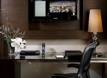 Premium Club Room