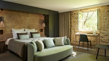 Chai Suite, 1 Queen Bed or 2 Single Beds (on request)