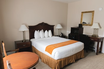 Standard Room, 1 Queen Bed