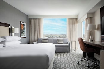 Executive Room, 1 King Bed with Sofa bed, Tower