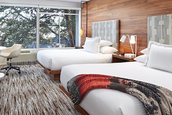 Deluxe Room, 2 Queen Beds