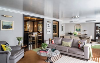 Suite, 1 King Bed (The P.V. Doyle)