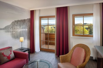 Suite, 1 King Bed with Sofa bed, Garden View (Balcony)