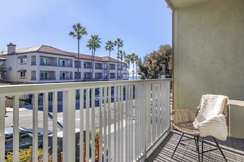 Standard Room, 2 Double Beds, Balcony, Partial Ocean View