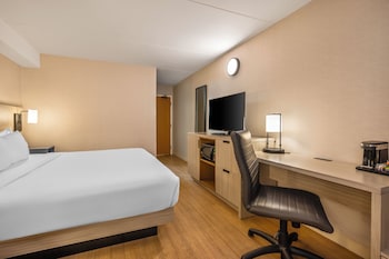 Room, 1 King Bed with Sofa bed, Non Smoking (Upgrade)