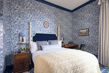 Family Room, 1 King Bed, Connecting Rooms
