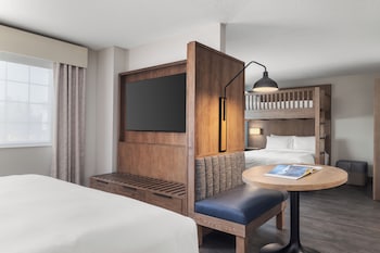 Junior Suite, Multiple Beds