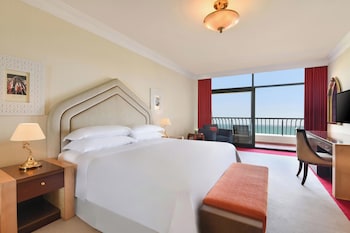 Executive Suite, 2 Bedrooms, Sea View (Corner, Balcony)