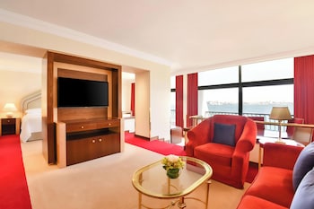 Executive Suite, 2 Bedrooms, Sea View (Corner, Balcony)