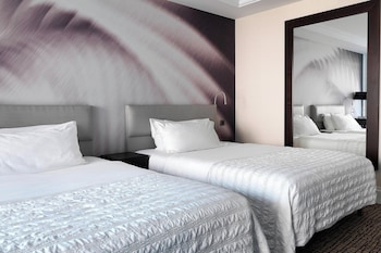 Deluxe Room, 2 Double Beds, Balcony, Partial Sea View