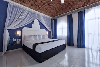 Honeymoon Suite with Jacuzzi
